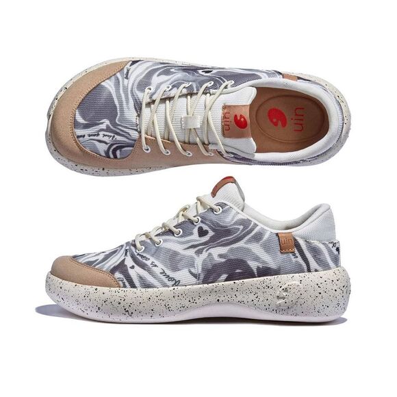 Athletic_Shoes